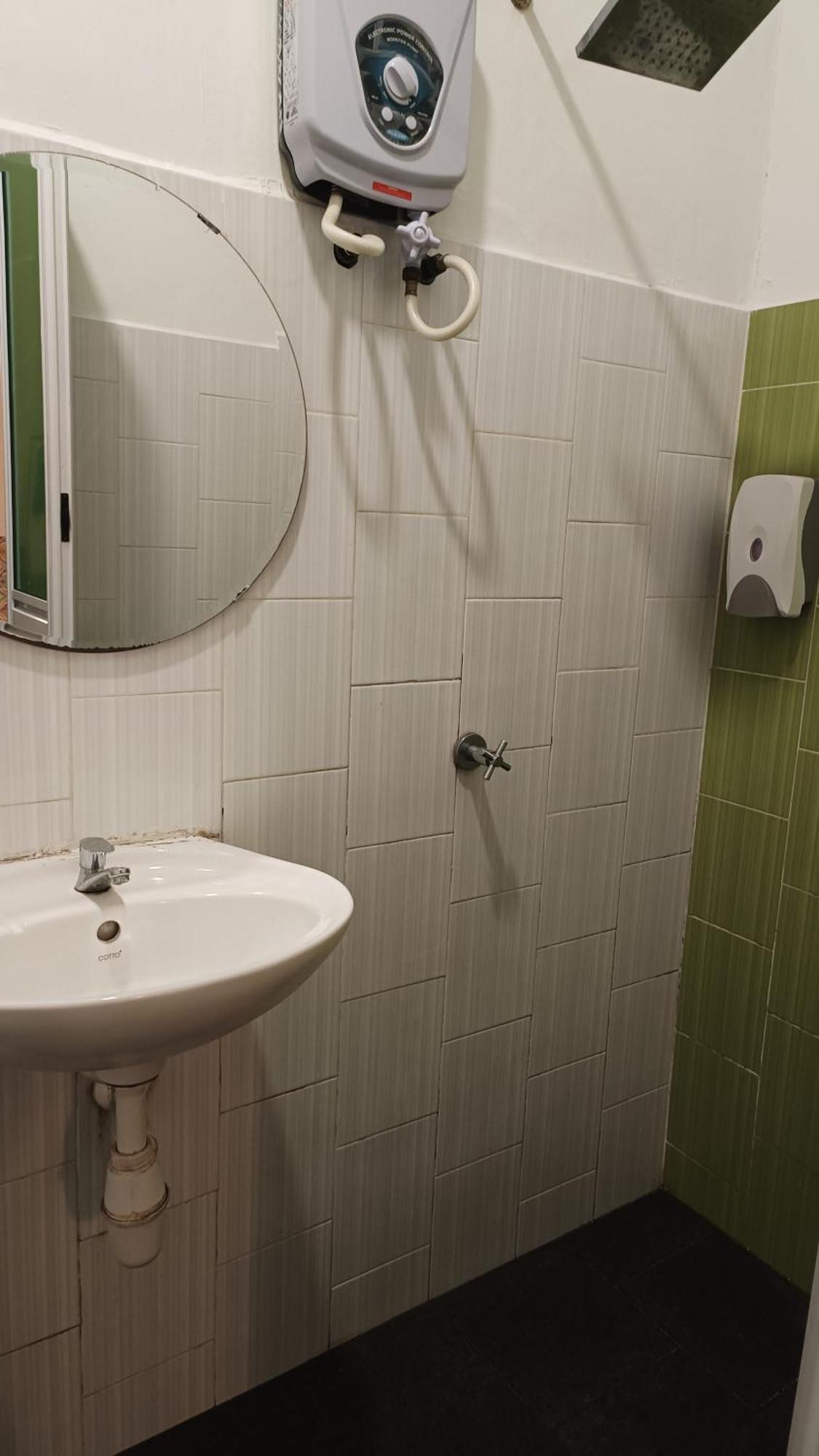 Olive Hotel Τζόχορ Μπάχρου Εξωτερικό φωτογραφία